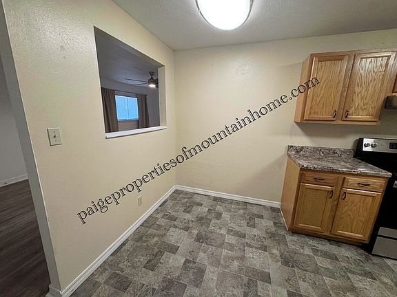 5th image of 204 Dyer St