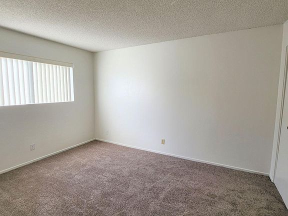 4th image of 6326 Hummingbird St APT 201