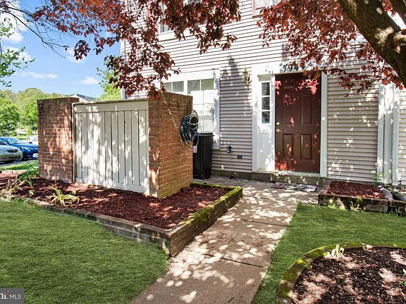 4th image of 7947 Otter Cove Ct