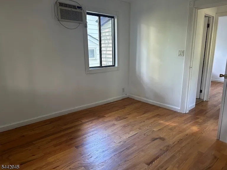 19 Windemere Ave #10 — Photo 13