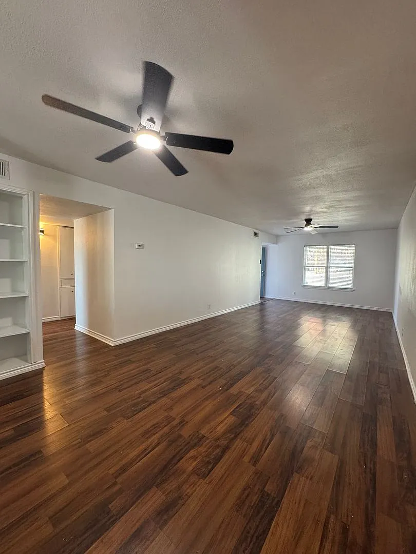 Sahara Suites Apartments — Photo 1
