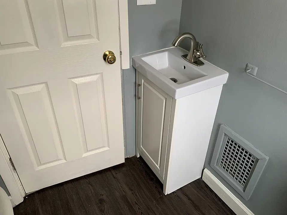25 W 4th St #29-B