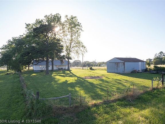 106595 S 4770th Rd, Muldrow, OK 74948 | MLS #1073348 | Zillow