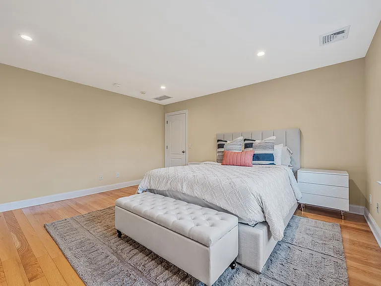 32 Vail Ave #A — Photo 24