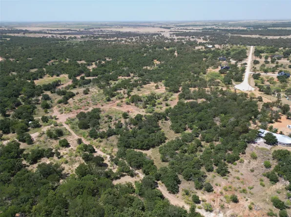 386 Jayden Ln, Loving, TX 76460