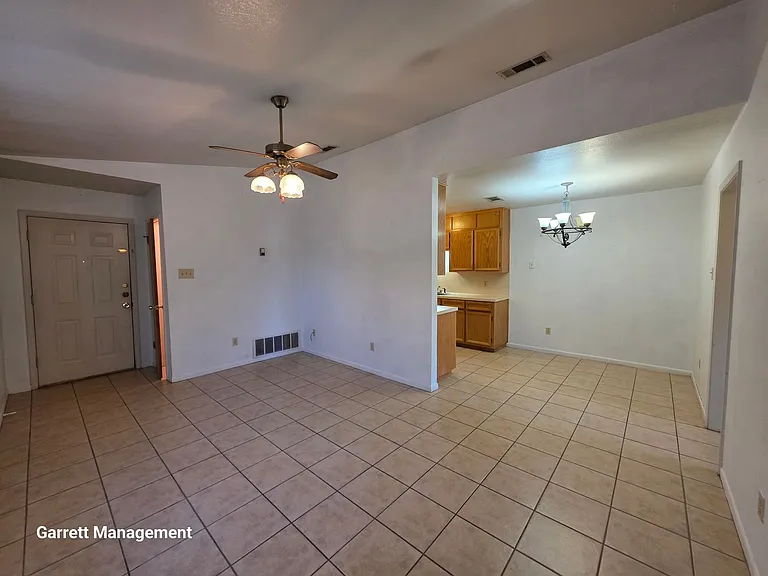 1703 Taylor St — Photo 10