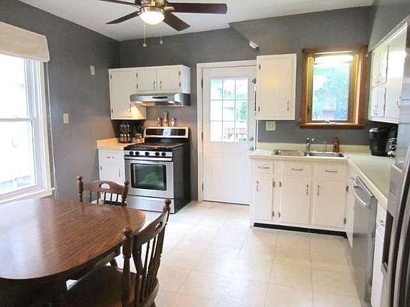 4th image of 514 Wood St