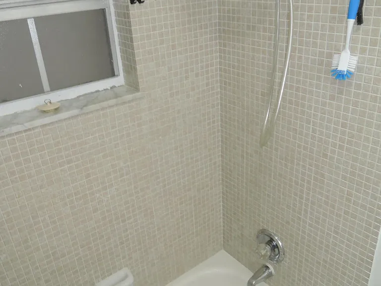 115 Lakes End Dr #D — Photo 19