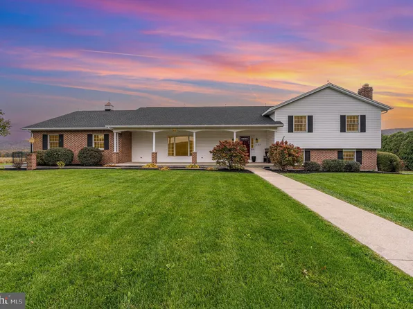 1137 E Main St, Hegins, PA 17938