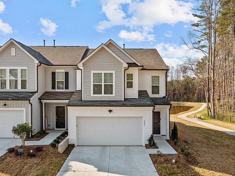 1021 Everglades Way — Photo 1