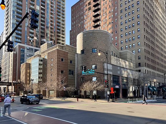 2nd image of 40 E 9th St APT 512