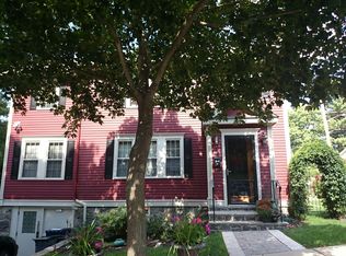 33 Peak Hill Rd, West Roxbury, MA 02132