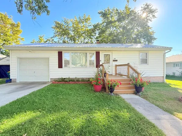 604 Broadway St, Macon, MO 63552