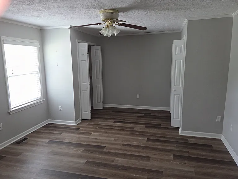4430 Cold Springs Rd — Photo 7