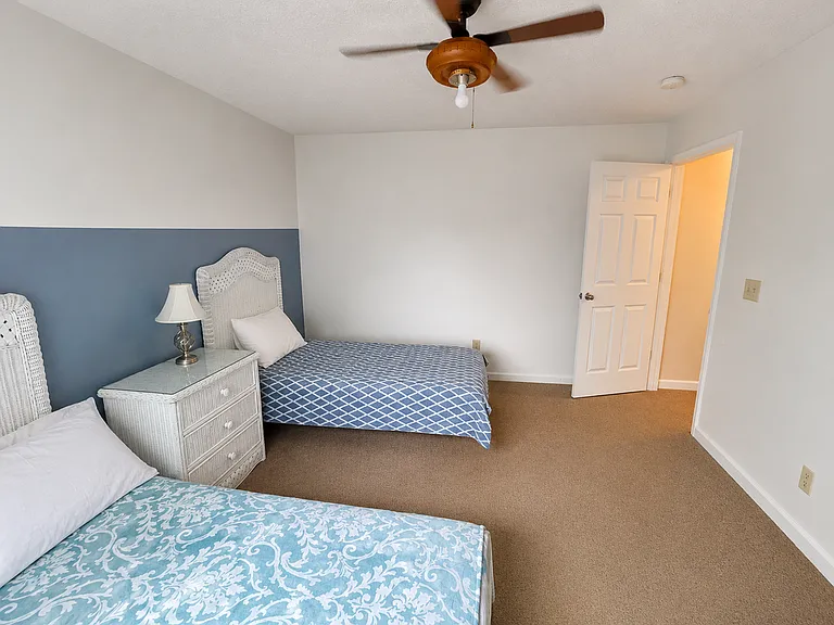 422 W Winterberry Trl — Photo 9