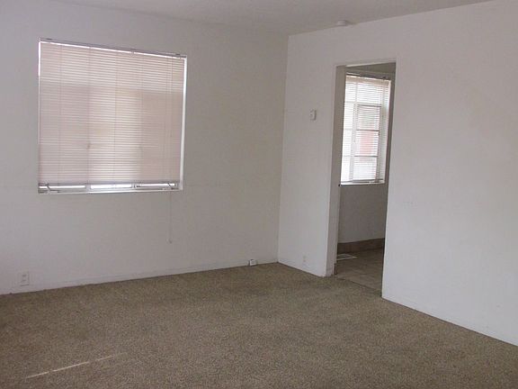 3rd image of 2525 S Solano Dr