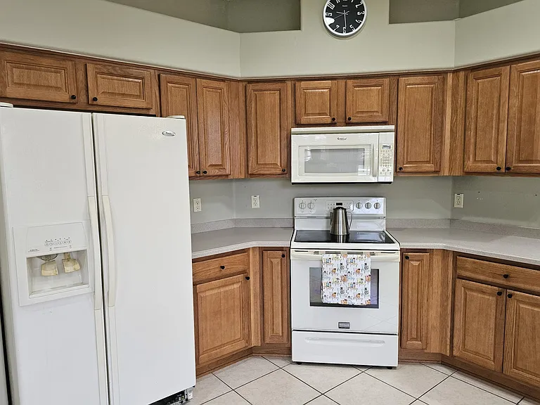 5107 Aurora Dr — Photo 9