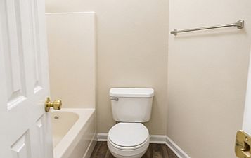 5th image of 534 Rainbow Ct APT 102