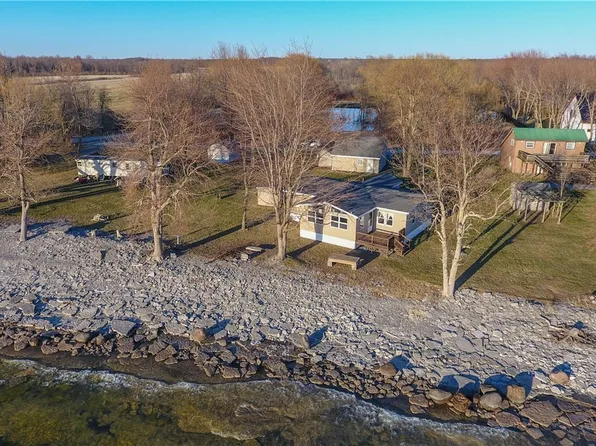 23241 Beach Road Ext, Three Mile Bay, NY 13693