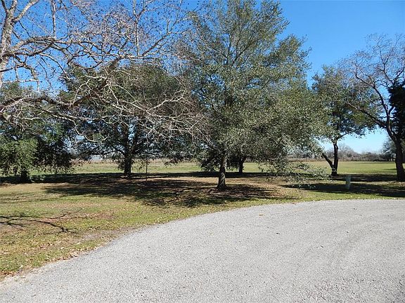 5th image of 7806 Kathryn Ln