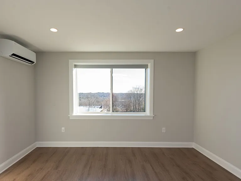 925 at North — Photo 34