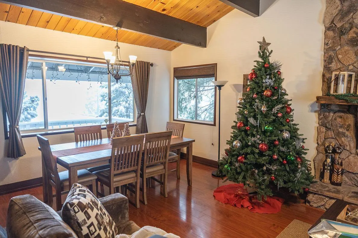 2775 Snowflower Dr — Photo 2