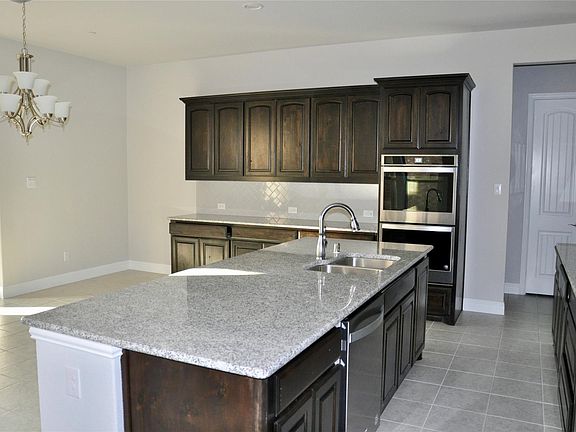 4th image of 2870 Highpoint Ct