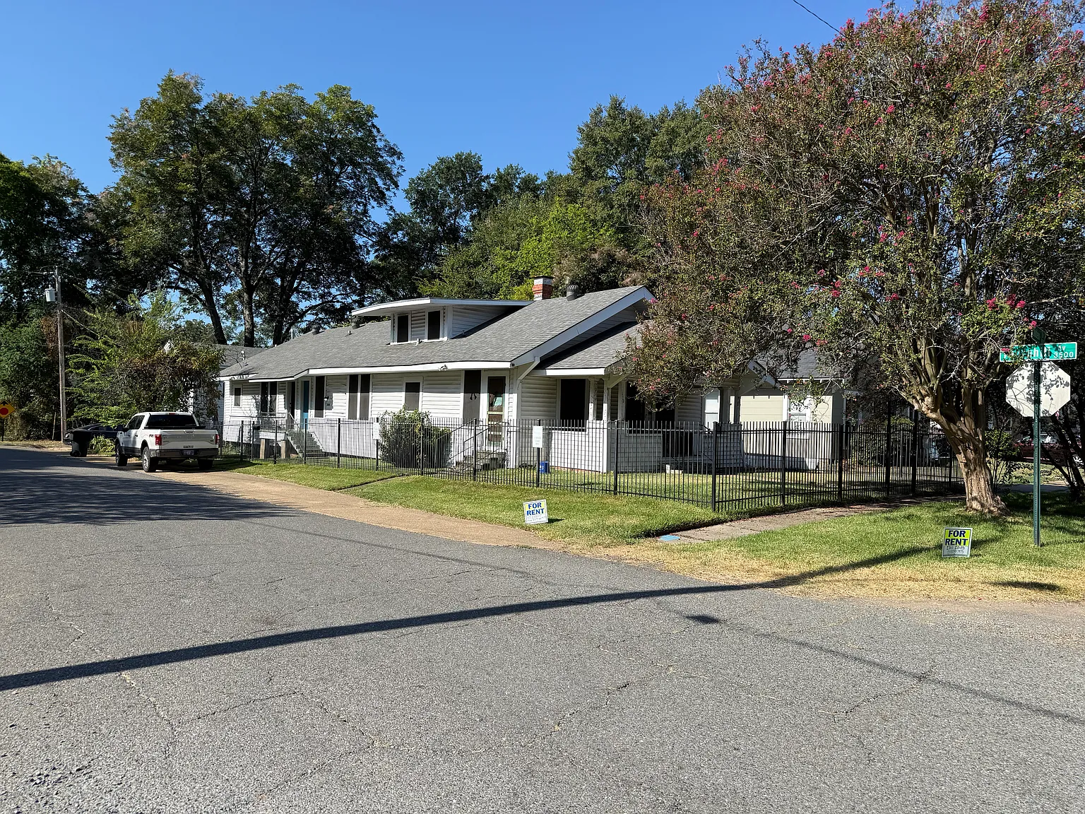 3 bed, 1750 sqft, $1,500 — Photo 2