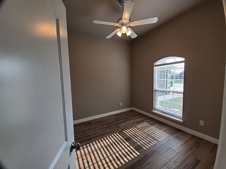 4810 Falcon Crest Blvd — Photo 12