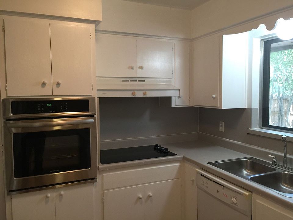 1st image of 111 W Silver Sands Dr