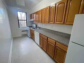 Rented by Metropolis International Realty Inc.