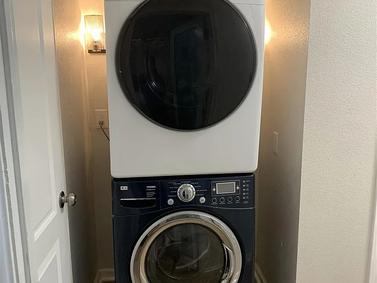 875 Wax Myrtle Ln #A — Photo 8
