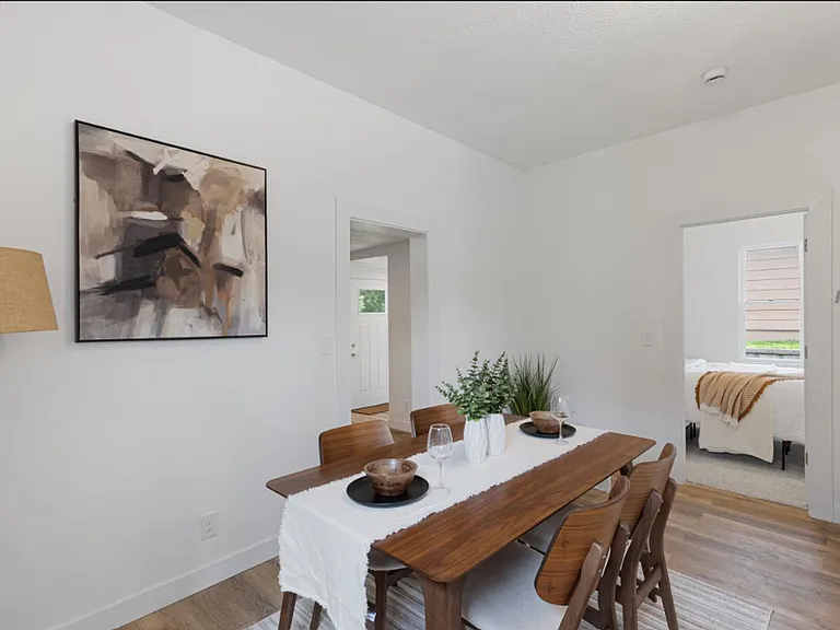 104 E Florence St — Photo 7