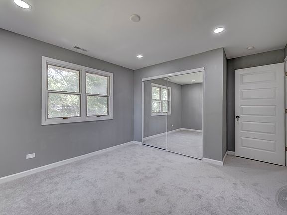 4th image of 23126 W Oak St