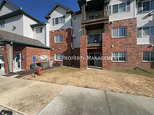 101 NW 8th St #105 Photo 1