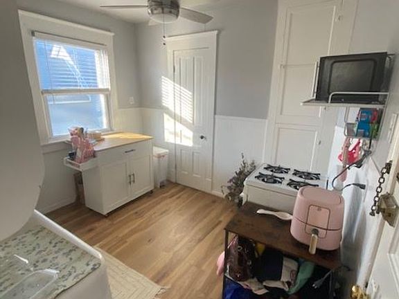 4th image of 2469 Seneca St #3