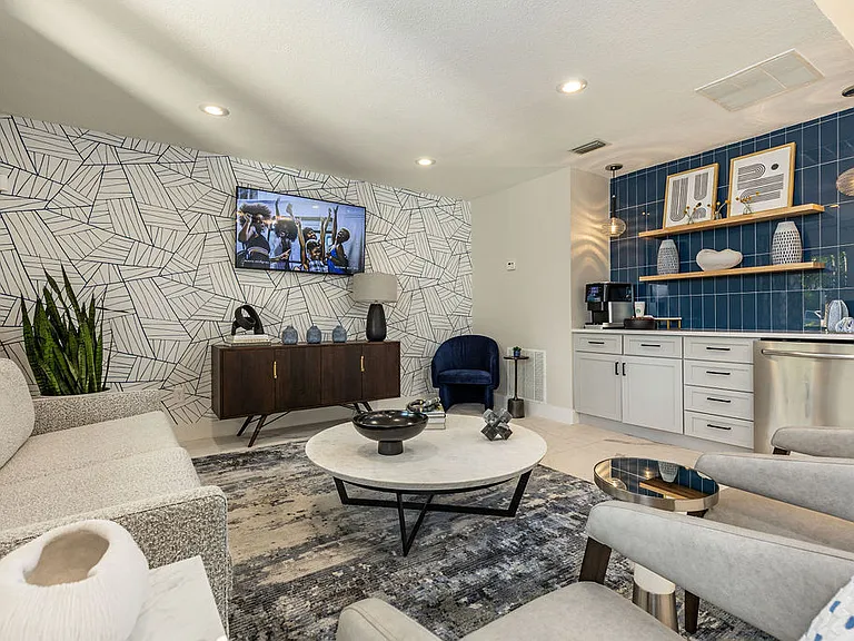 Avion at Carrollwood — Photo 12