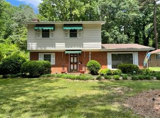 2304 Lyndhurst Dr, Raleigh, NC 27610