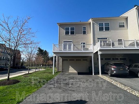 4th image of 10519 Old Ellicott Cir