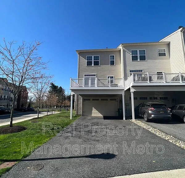10519 Old Ellicott Cir — Photo 4