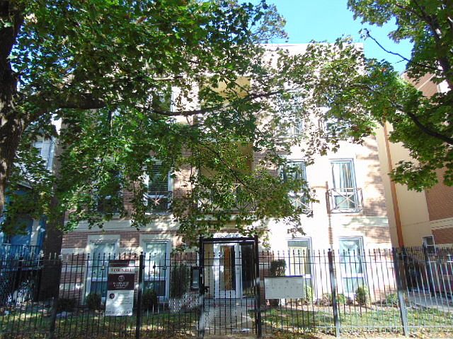 1st image of 6531 S Woodlawn Ave #3N