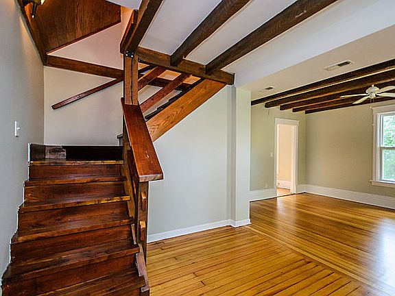 3rd image of 1512 Greenwood St
