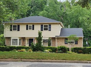 9320 Lakeland Dr, Henrico, VA 23229