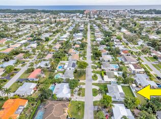 260 NE 28th Ter, Boca Raton, FL 33431