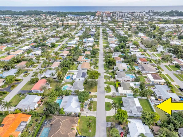 260 NE 28th Terrace, Boca Raton, FL 33431
