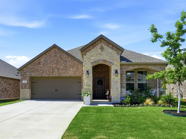 10512 Fountain Gate St, Aubrey, TX 76227