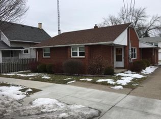 121 Napoleon Rd, Bowling Green, OH 43402