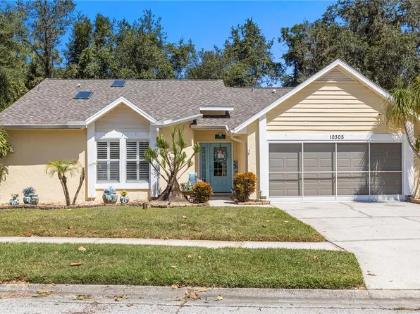 10305 Copperwood Dr, New Port Richey, FL 34654