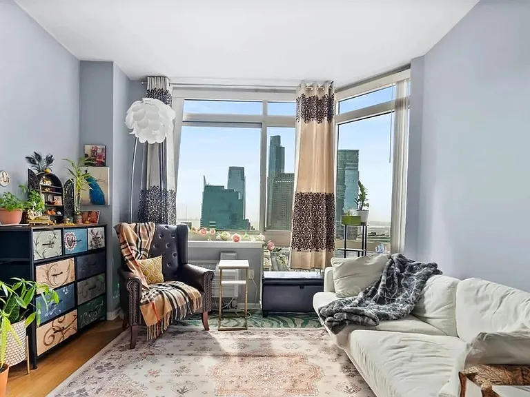 20 2nd St #2601 — Photo 9