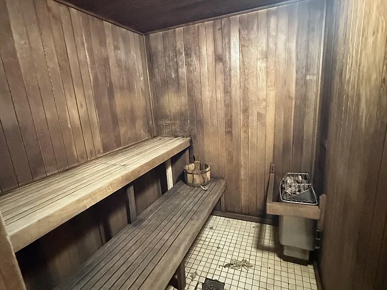 2818 E 27th St #3D — Photo 22